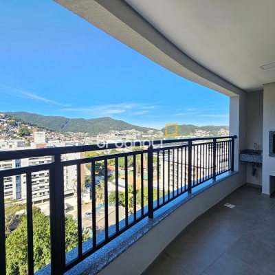 Apartamento com 98m², 3 quartos (sendo 1 suíte), 2 garagens, no bairro Saco Grande em Florianópolis