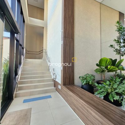 Apartamento com 98m², 3 quartos (sendo 1 suíte), 2 garagens, no bairro Saco Grande em Florianópolis