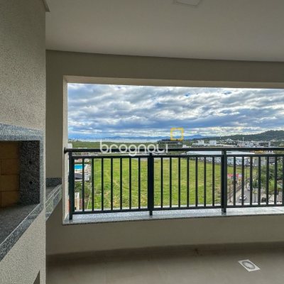 Apartamento com 94m², 3 quartos (sendo 1 suíte), 2 garagens, no bairro Saco Grande em Florianópolis