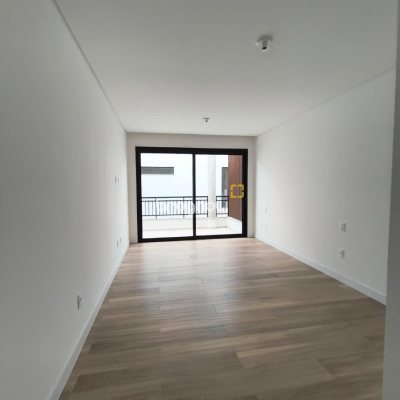 Casa de Condomínio com 230m², 3 quartos (sendo 3 suítes), 2 garagens, no bairro Santo Antônio de Lisboa em Florianópolis