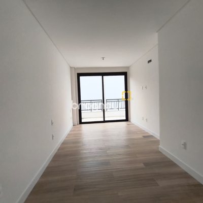Casa de Condomínio com 230m², 3 quartos (sendo 3 suítes), 2 garagens, no bairro Santo Antônio de Lisboa em Florianópolis
