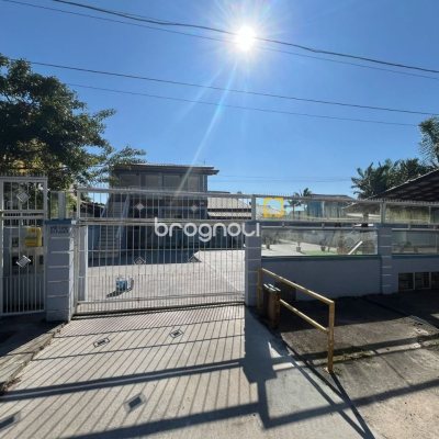 Hotel com 320m², 6 quartos (sendo 6 suítes), 6 garagens, no bairro Rio Vermelho em Florianópolis