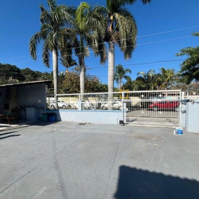 Hotel com 320m², 6 quartos (sendo 6 suítes), 6 garagens, no bairro Rio Vermelho em Florianópolis
