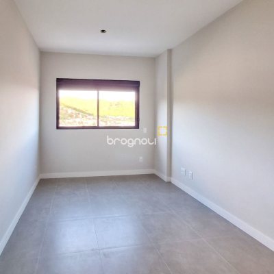 Apartamento com 74m², 2 quartos (sendo 1 suíte), 1 garagem, no bairro Saco Grande em Florianópolis