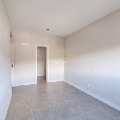 Apartamento com 74m², 2 quartos (sendo 1 suíte), 1 garagem, no bairro Saco Grande em Florianópolis