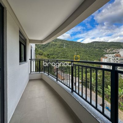 Apartamento com 98m², 3 quartos (sendo 1 suíte), 2 garagens, no bairro Saco Grande em Florianópolis