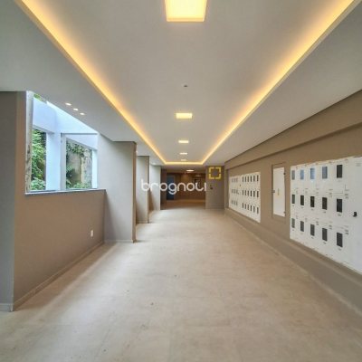 Apartamento com 98m², 3 quartos (sendo 1 suíte), 2 garagens, no bairro Saco Grande em Florianópolis
