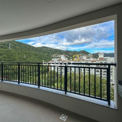 Apartamento com 98m², 3 quartos (sendo 1 suíte), 2 garagens, no bairro Saco Grande em Florianópolis
