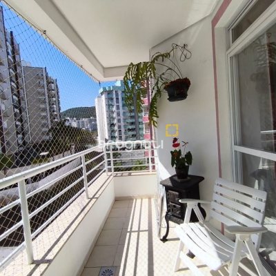 Apartamento com 71m², 2 quartos (sendo 1 suíte), 1 garagem, no bairro Itacorubi em Florianópolis