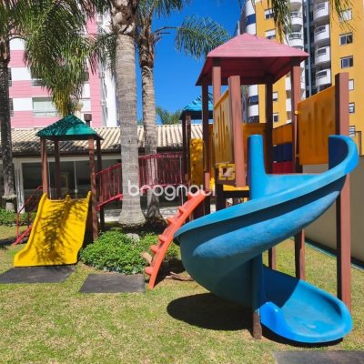 Apartamento com 71m², 2 quartos (sendo 1 suíte), 1 garagem, no bairro Itacorubi em Florianópolis