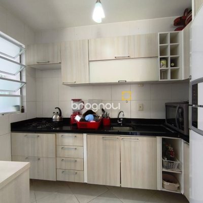 Apartamento com 71m², 2 quartos (sendo 1 suíte), 1 garagem, no bairro Itacorubi em Florianópolis