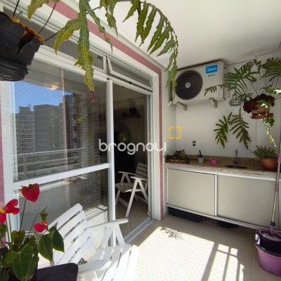Apartamento com 71m², 2 quartos (sendo 1 suíte), 1 garagem, no bairro Itacorubi em Florianópolis