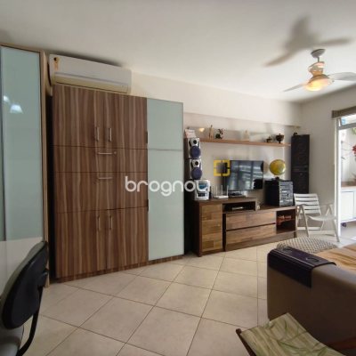 Apartamento com 71m², 2 quartos (sendo 1 suíte), 1 garagem, no bairro Itacorubi em Florianópolis