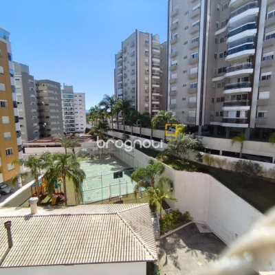 Apartamento com 71m², 2 quartos (sendo 1 suíte), 1 garagem, no bairro Itacorubi em Florianópolis