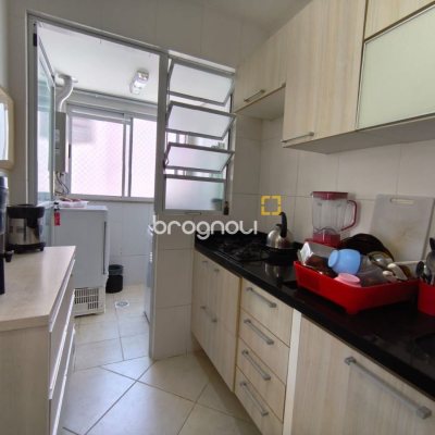 Apartamento com 71m², 2 quartos (sendo 1 suíte), 1 garagem, no bairro Itacorubi em Florianópolis