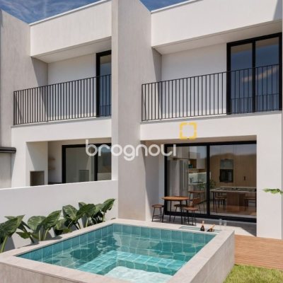 Casa com 138m², 3 quartos (sendo 1 suíte), 1 garagem, no bairro Cachoeira do Bom Jesus em Florianópolis