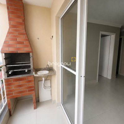 Apartamento com 55m², 2 quartos, 1 garagem, no bairro Serraria em São José