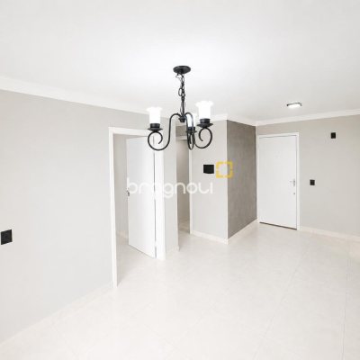 Apartamento com 55m², 2 quartos, 1 garagem, no bairro Serraria em São José