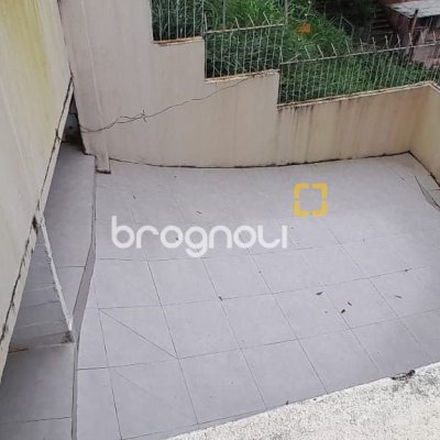 Casa com 264m², 6 quartos (sendo 1 suíte), 4 garagens, no bairro Centro em Florianópolis