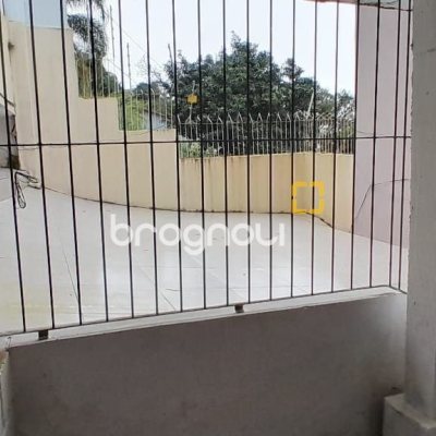 Casa com 264m², 6 quartos (sendo 1 suíte), 4 garagens, no bairro Centro em Florianópolis