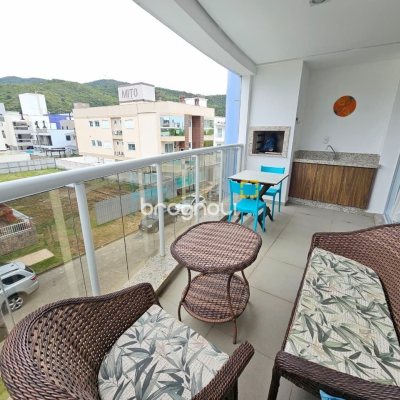Apartamento com 83m², 2 quartos (sendo 2 suítes), 1 garagem, no bairro Palmas em Governador Celso Ramos