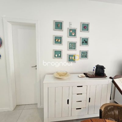 Apartamento com 83m², 2 quartos (sendo 2 suítes), 1 garagem, no bairro Palmas em Governador Celso Ramos