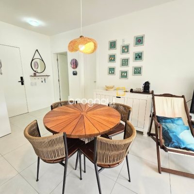 Apartamento com 83m², 2 quartos (sendo 2 suítes), 1 garagem, no bairro Palmas em Governador Celso Ramos