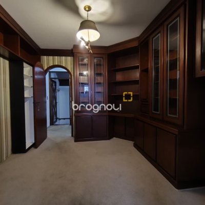 Casa com 380m², 6 quartos (sendo 2 suítes), 6 garagens, no bairro João Paulo em Florianópolis
