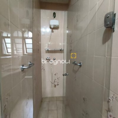 Casa com 380m², 6 quartos (sendo 2 suítes), 6 garagens, no bairro João Paulo em Florianópolis