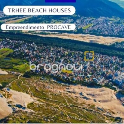 Casa com 113m², 3 quartos (sendo 1 suíte), 2 garagens, no bairro Santinho em Florianópolis