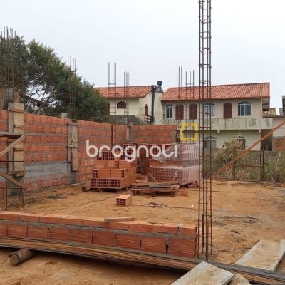Casa com 113m², 3 quartos (sendo 1 suíte), 2 garagens, no bairro Santinho em Florianópolis