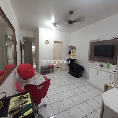 Sala com 27m², no bairro Centro em Florianópolis