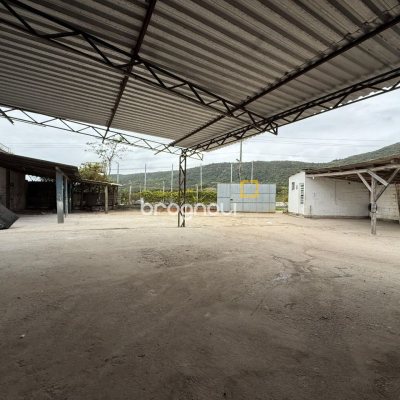 Terreno com 1766m², no bairro Santo Antônio de Lisboa em Florianópolis