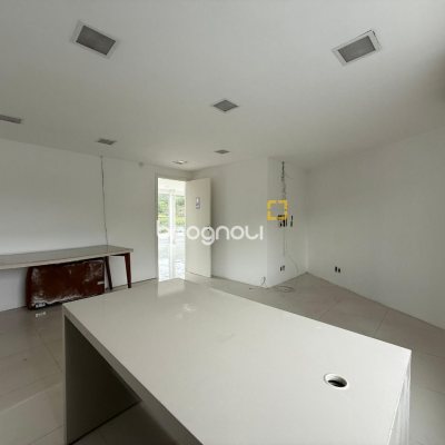 Terreno com 1766m², no bairro Santo Antônio de Lisboa em Florianópolis