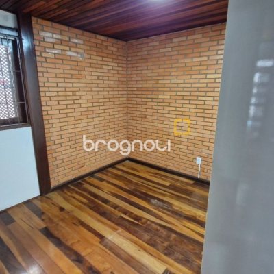 Casa com 110m², 4 quartos, 1 garagem, no bairro Canasvieiras em Florianópolis