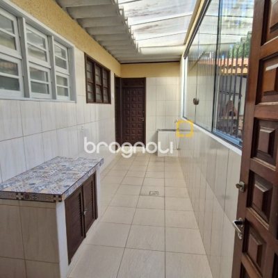 Casa com 110m², 4 quartos, 1 garagem, no bairro Canasvieiras em Florianópolis