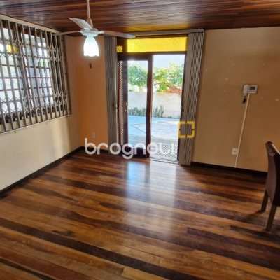 Casa com 110m², 4 quartos, 1 garagem, no bairro Canasvieiras em Florianópolis