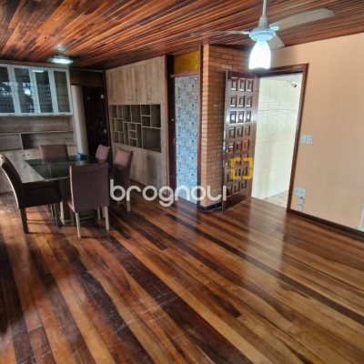 Casa com 110m², 4 quartos, 1 garagem, no bairro Canasvieiras em Florianópolis