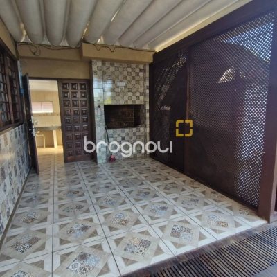 Casa com 110m², 4 quartos, 1 garagem, no bairro Canasvieiras em Florianópolis