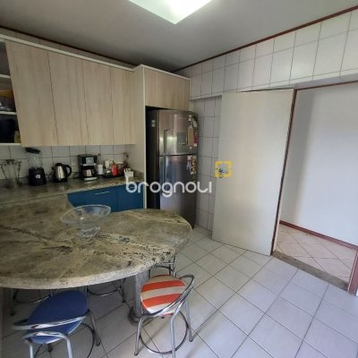 Apartamento com 108m², 3 quartos (sendo 1 suíte), 1 garagem, no bairro Bom Abrigo em Florianópolis