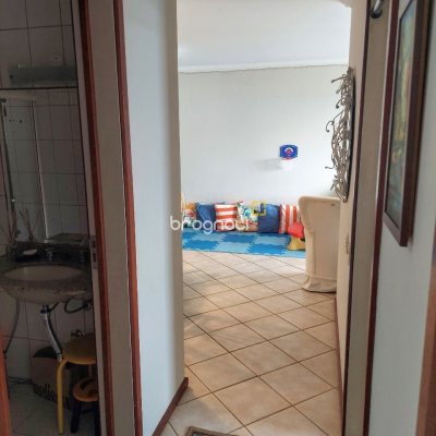 Apartamento com 108m², 3 quartos (sendo 1 suíte), 1 garagem, no bairro Bom Abrigo em Florianópolis