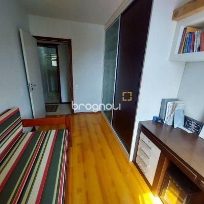 Apartamento com 108m², 3 quartos (sendo 1 suíte), 1 garagem, no bairro Bom Abrigo em Florianópolis