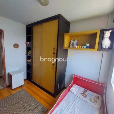 Apartamento com 108m², 3 quartos (sendo 1 suíte), 1 garagem, no bairro Bom Abrigo em Florianópolis