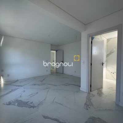 Casa de Condomínio com 360m², 4 quartos (sendo 4 suítes), 4 garagens, no bairro Ingleses em Florianópolis