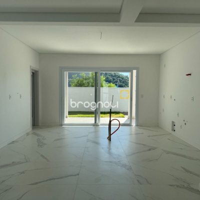 Casa de Condomínio com 360m², 4 quartos (sendo 4 suítes), 4 garagens, no bairro Ingleses em Florianópolis