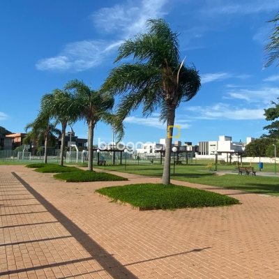 Casa de Condomínio com 360m², 4 quartos (sendo 4 suítes), 4 garagens, no bairro Ingleses em Florianópolis