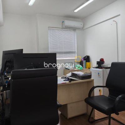Sala com 113m², 1 garagem, no bairro Centro em Florianópolis