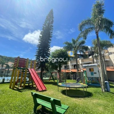 Casa de Condomínio com 192m², 4 quartos (sendo 1 suíte), 2 garagens, no bairro Cachoeira do Bom Jesus em Florianópolis