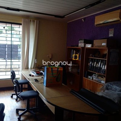 Casa com 130m², 2 quartos, 3 garagens, no bairro Balneário em Florianópolis