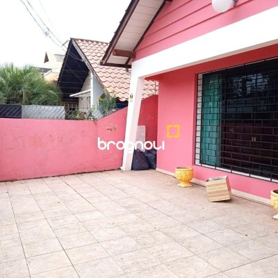 Casa com 130m², 2 quartos, 3 garagens, no bairro Balneário em Florianópolis